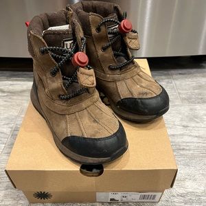 UGG Boots for kids! Waterproof Turlock winter boots USA size 13